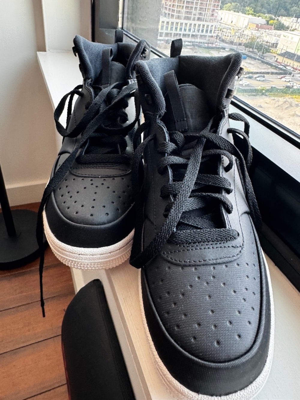 Nike Court Vision Mid - Winterized - Size 10.5 Mens - Never Worn